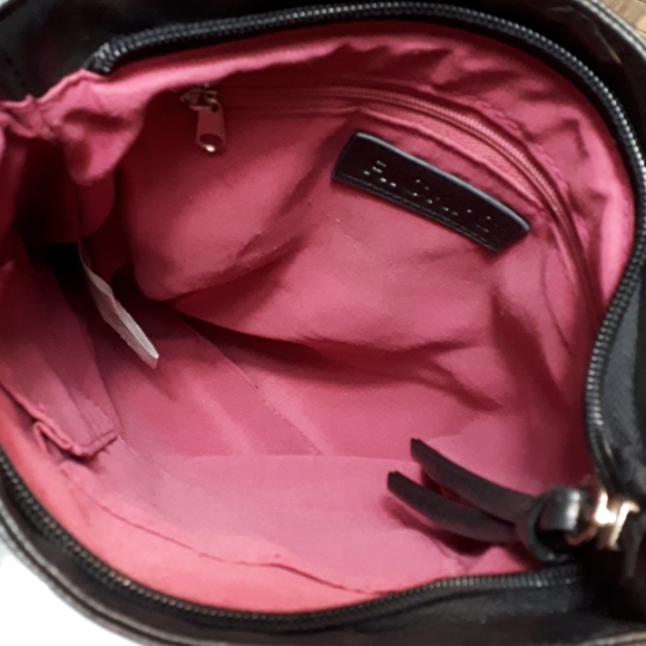 Black faux leather crossbody bag - Picture 4 of 8